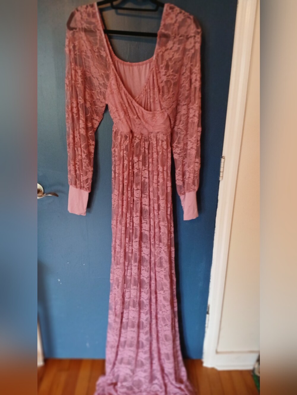 Women’s Long Lace Maxi Dress in Dusty Rose, Size Large